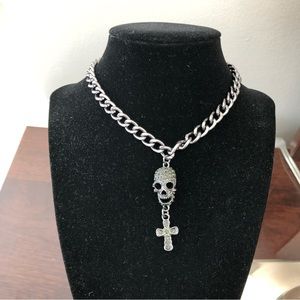 Unisex Gunmetal Rhinestone skull necklace